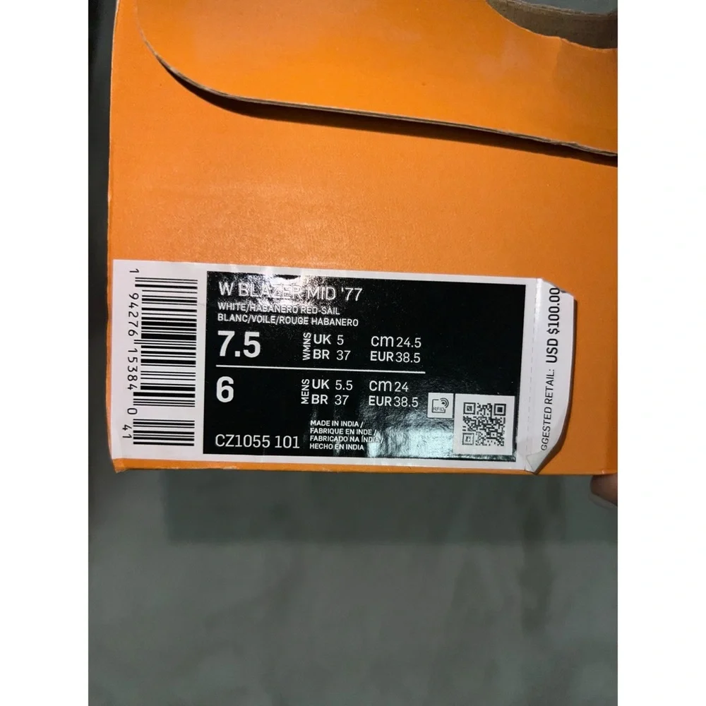 NIKE - Picture 5 of 6